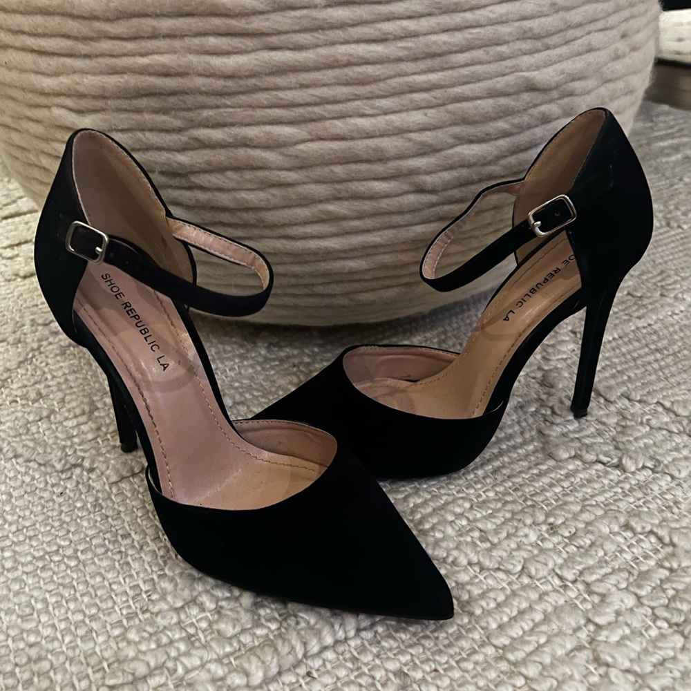 Shoe Republic LA black suede heel- Sz 8
